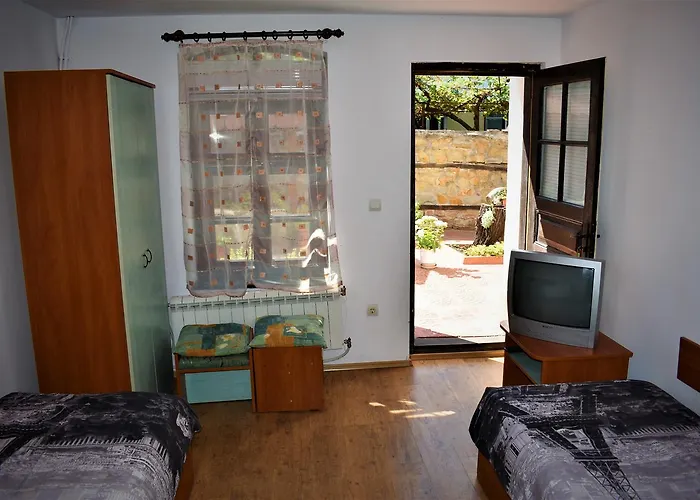 Хотел биляна